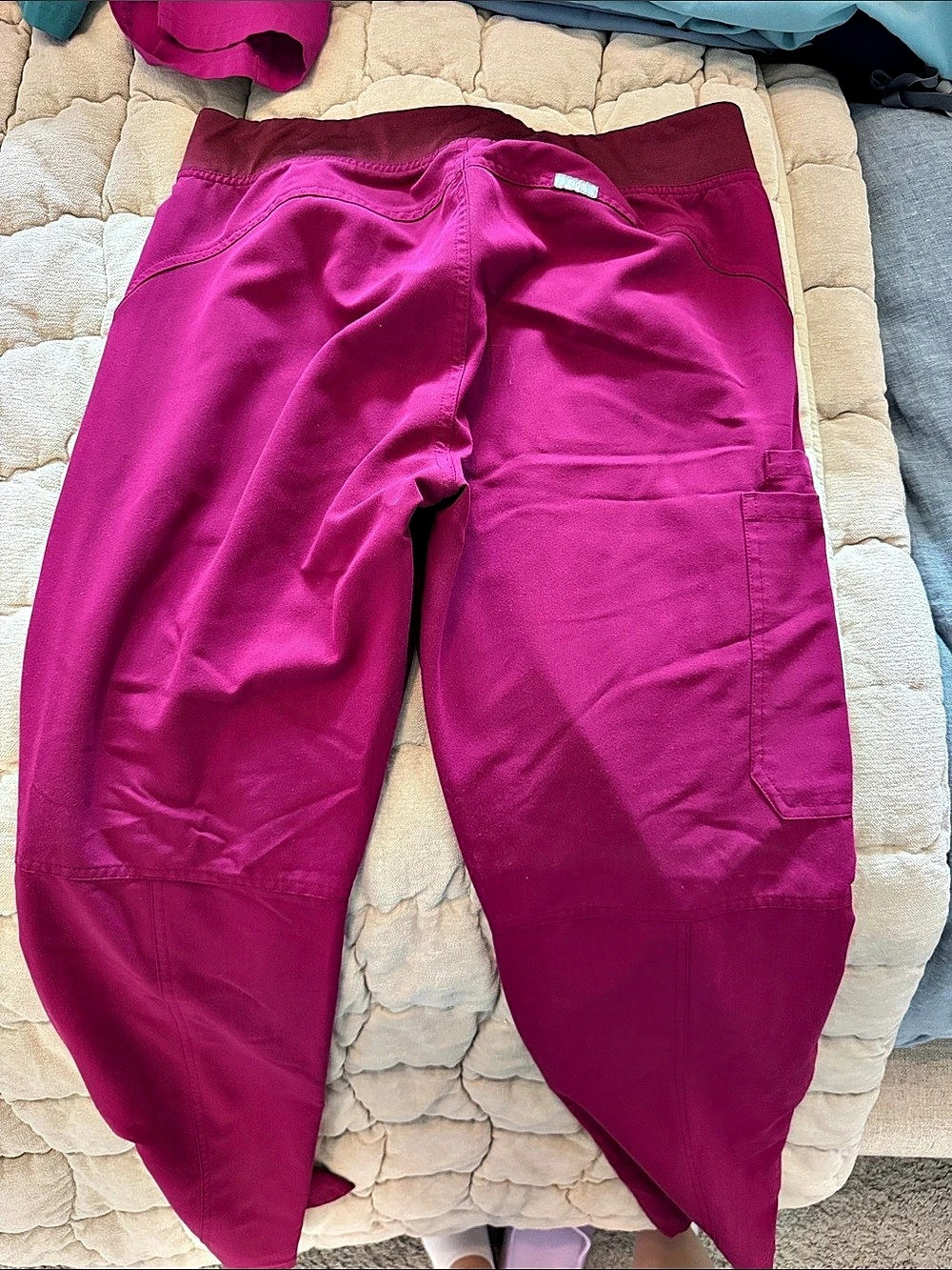 FIGS Kade Cargo Scrub Pants Raspberry - Picture 2 of 2